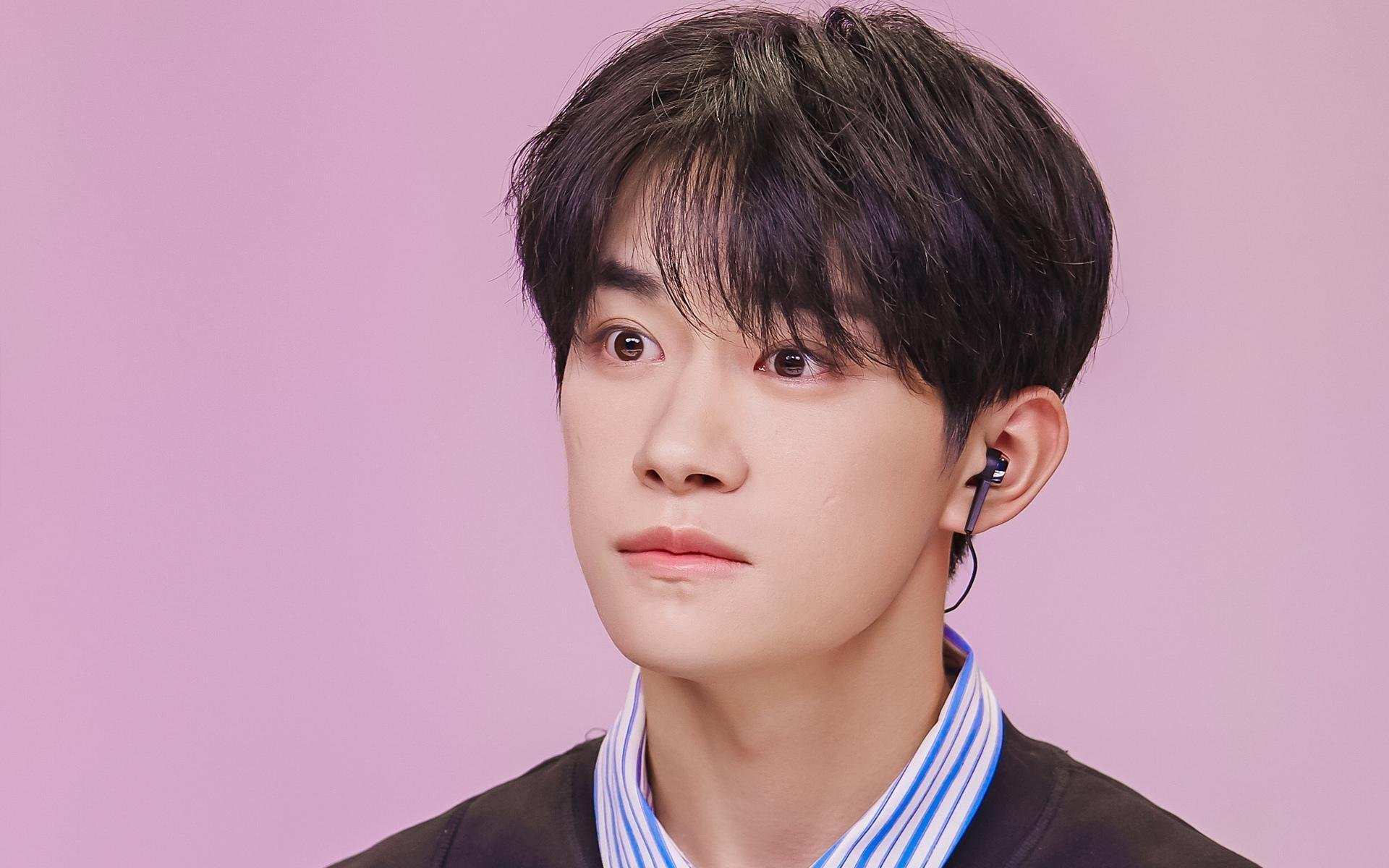 开云体育app在线-英超联赛直播评论多语言化对国际覆盖效果观察,英超官方解说